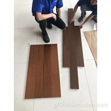 Piso de madeira iroko pré-acabado de grau AB